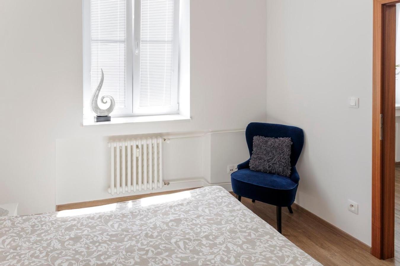 Diamond Residence In Old Town With Free Parking Братислава Экстерьер фото